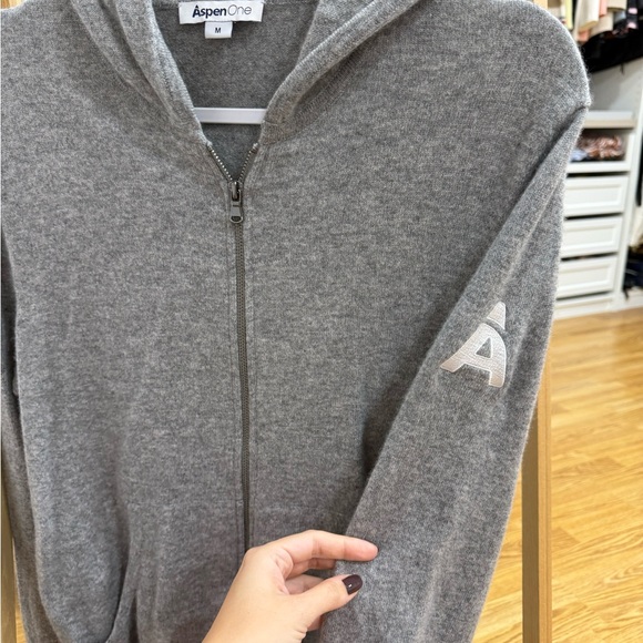 Aspen Casual Women's Gray Zip-Up Sweater 100%cashmere - Picture 3 of 5